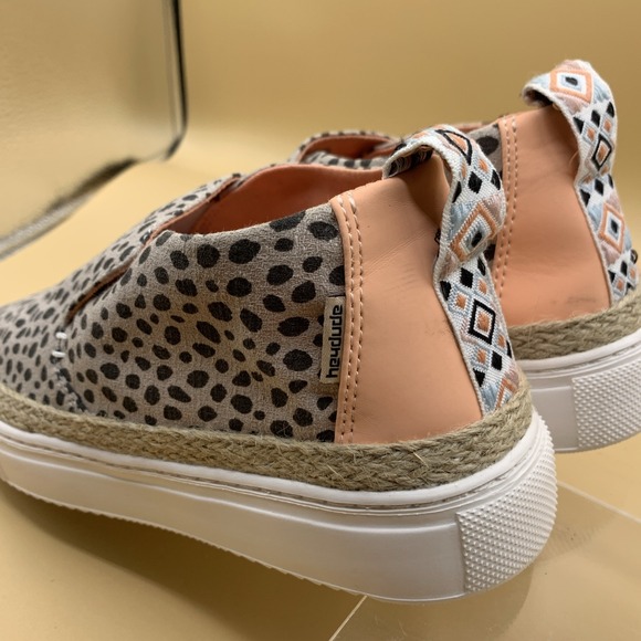 NEW Hey Dude Women's Peyton slip-on Shoes cheetah print pattern Size 8 - Picture 5 of 6